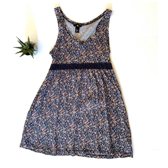 { H&M } Floral Pattern Dress with Lace Waist Sz S - Picture 1 of 5